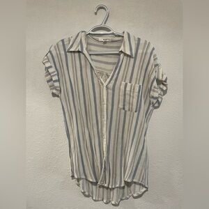 mine Striped Button-Front Short Sleeve Blouse in White and Blue Size Medium